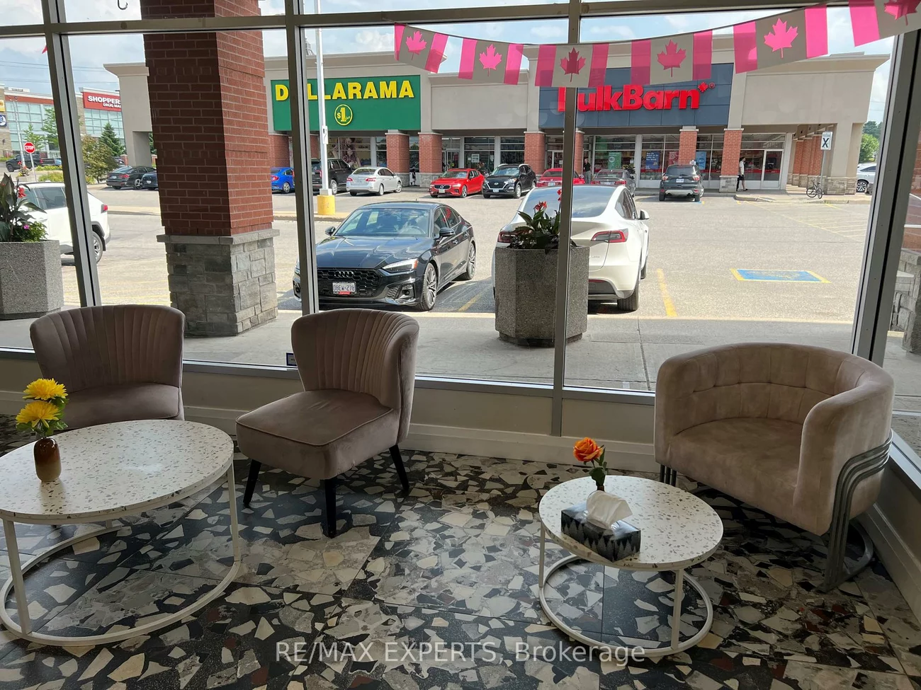 14800, Yonge, Aurora Highlands, Aurora