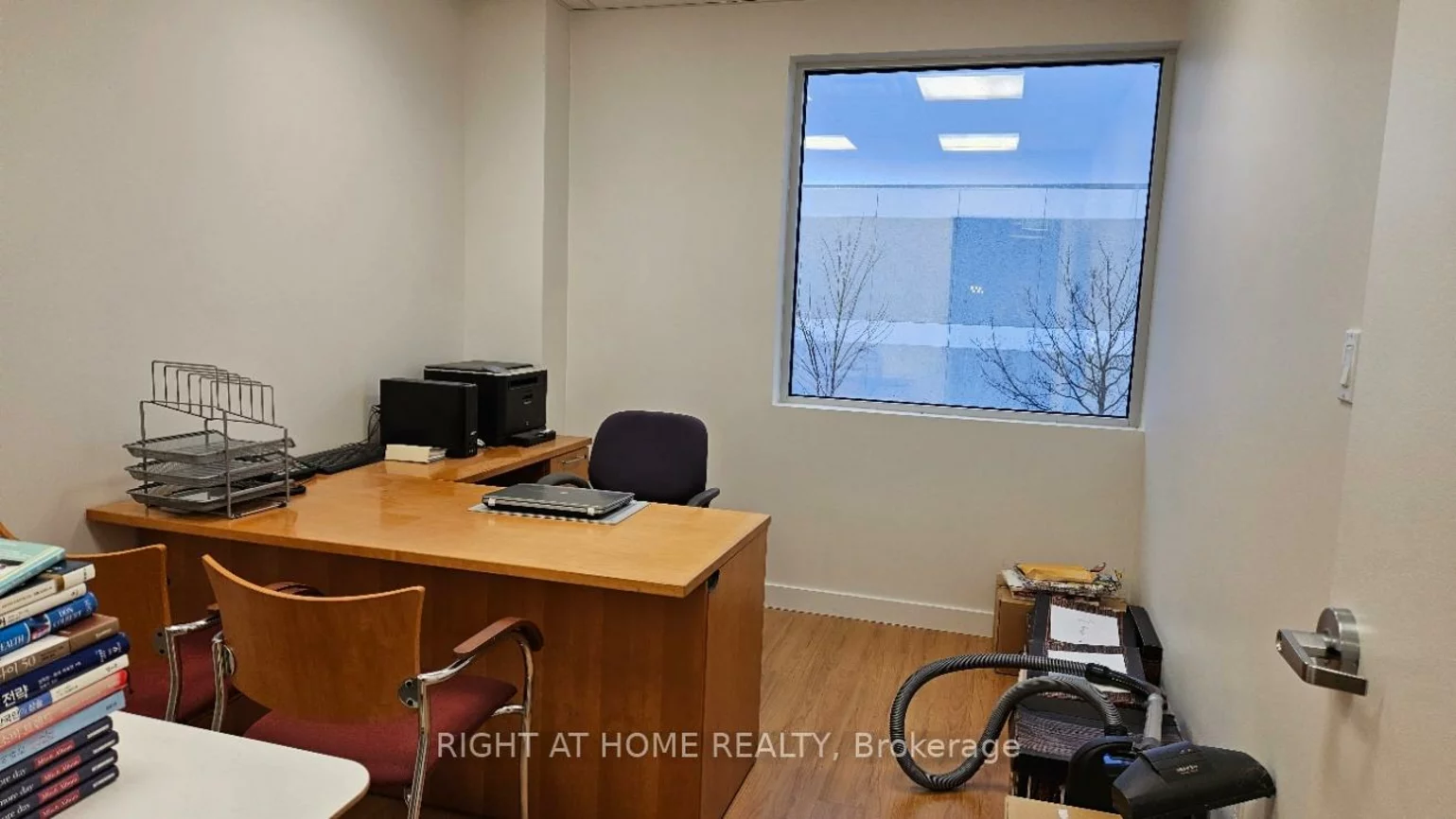 158, Don Hillock, Bayview Southeast, Aurora
