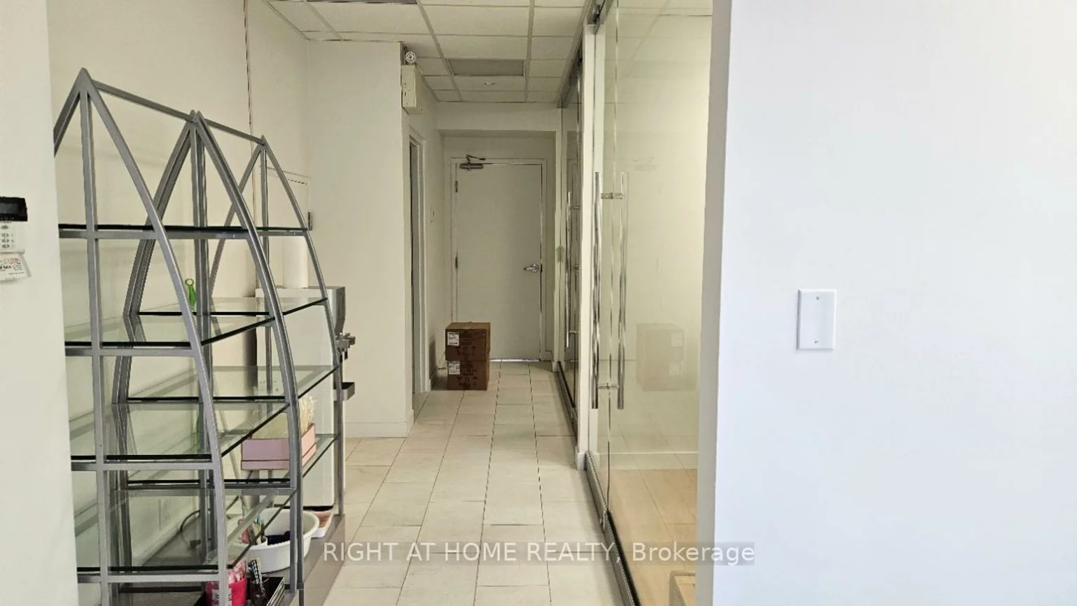 158, Don Hillock, Bayview Southeast, Aurora