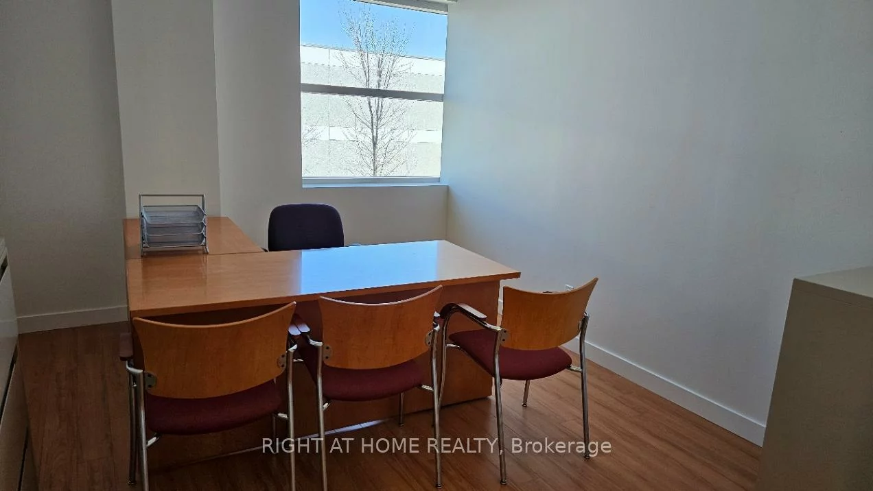 158, Don Hillock, Bayview Southeast, Aurora