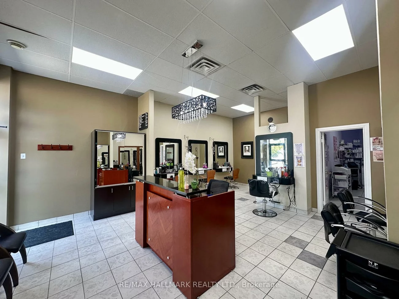 15461, Yonge, Aurora Village, Aurora