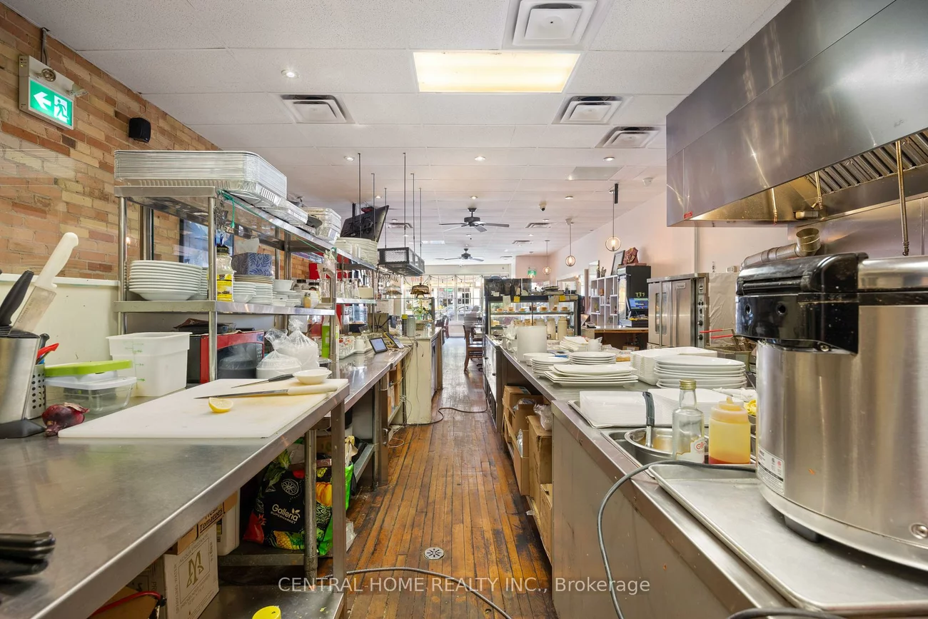 15236, Yonge, Aurora Village, Aurora