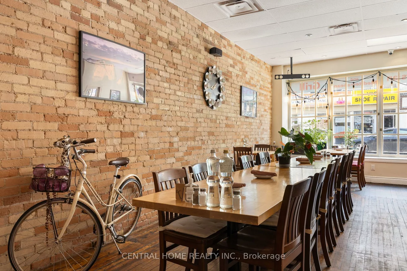 15236, Yonge, Aurora Village, Aurora