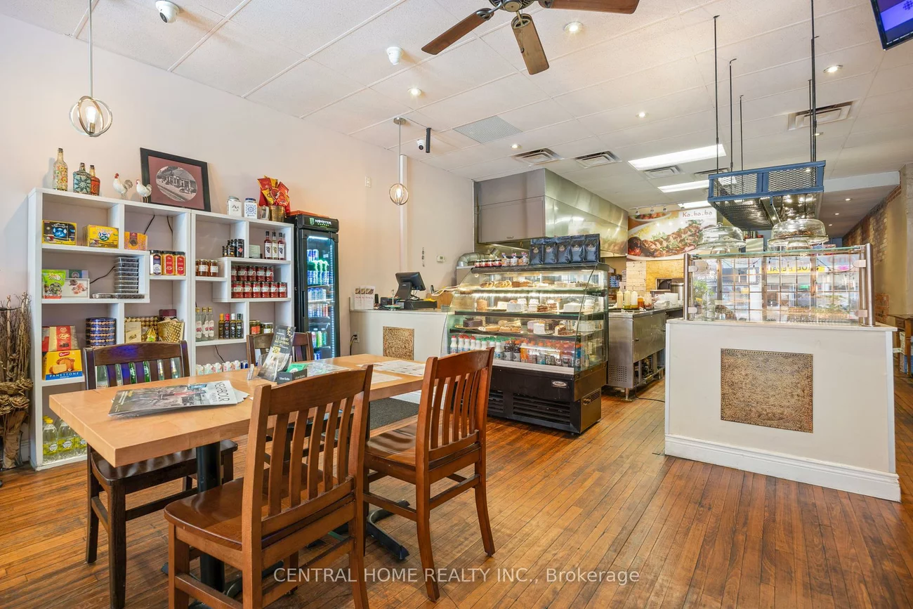 15236, Yonge, Aurora Village, Aurora