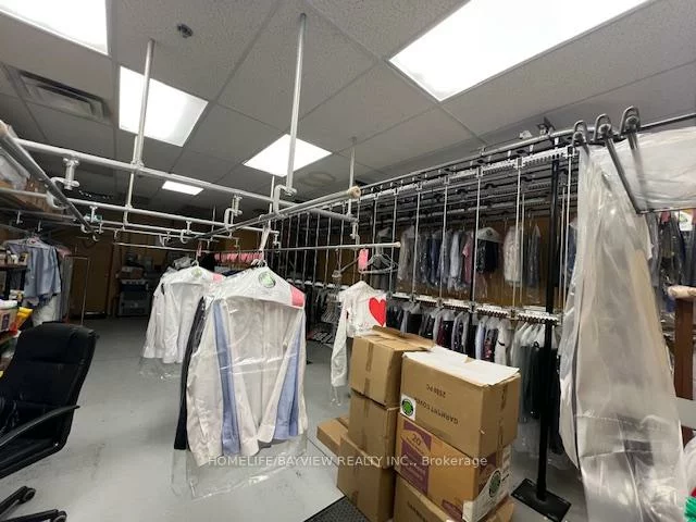 150, Hollidge, Bayview Wellington, Aurora