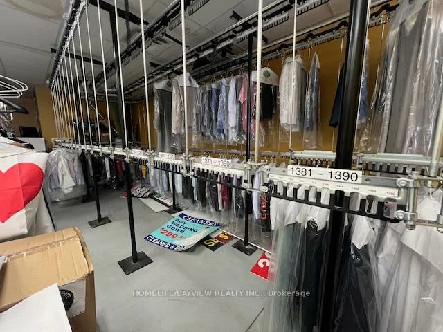 150, Hollidge, Bayview Wellington, Aurora