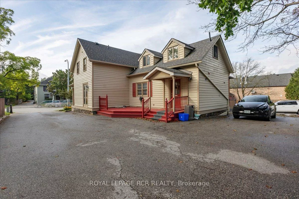 50, Wellington, Aurora Village, Aurora