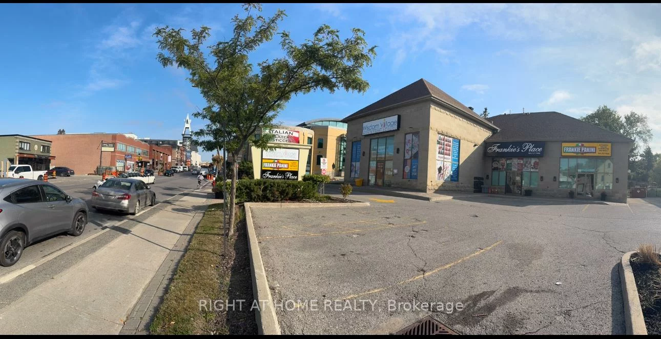 15117, Yonge, Aurora Village, Aurora