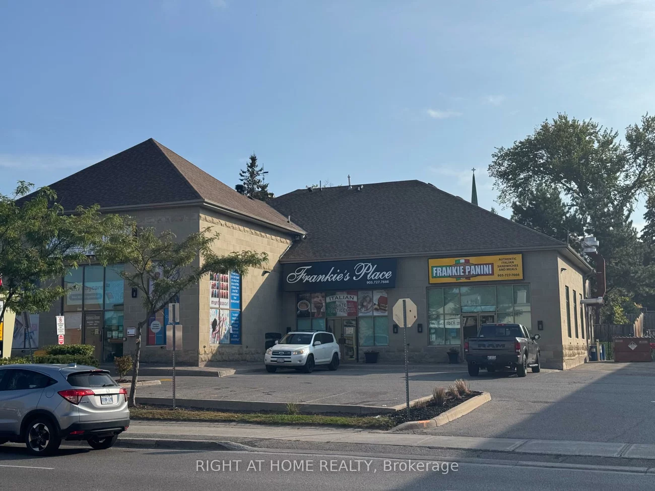 15117, Yonge, Aurora Village, Aurora