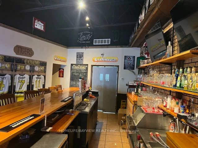 15408, Yonge, Aurora Heights, Aurora