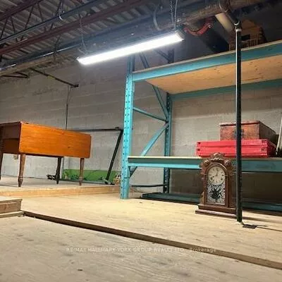 305, Industrial, Aurora Village, Aurora