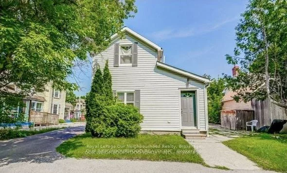 81, Wellington, Aurora Village, Aurora