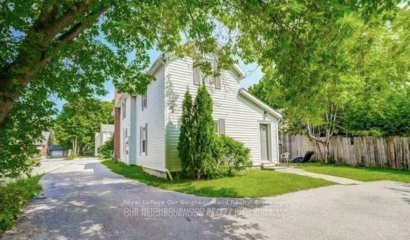 81, Wellington, Aurora Village, Aurora