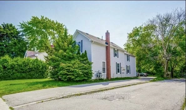 81, Wellington, Aurora Village, Aurora