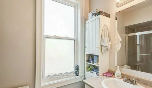 81, Wellington, Aurora Village, Aurora