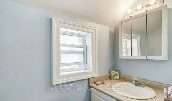 81, Wellington, Aurora Village, Aurora