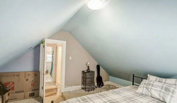 81, Wellington, Aurora Village, Aurora