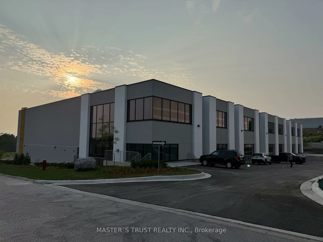 32, Don Hillock, Bayview Southeast, Aurora