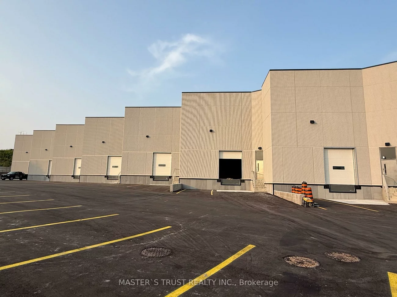 32, Don Hillock, Bayview Southeast, Aurora