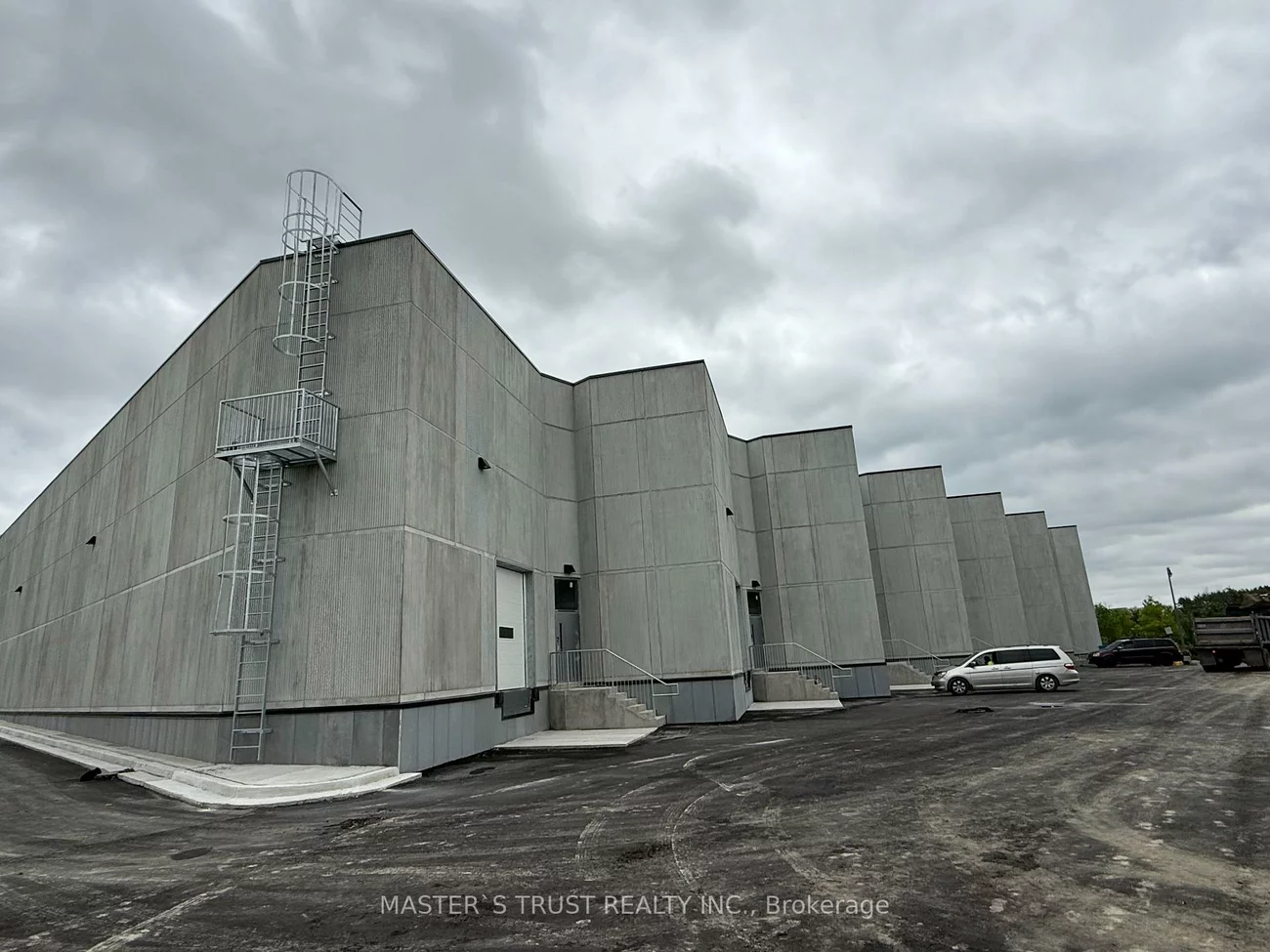 32, Don Hillock, Bayview Southeast, Aurora