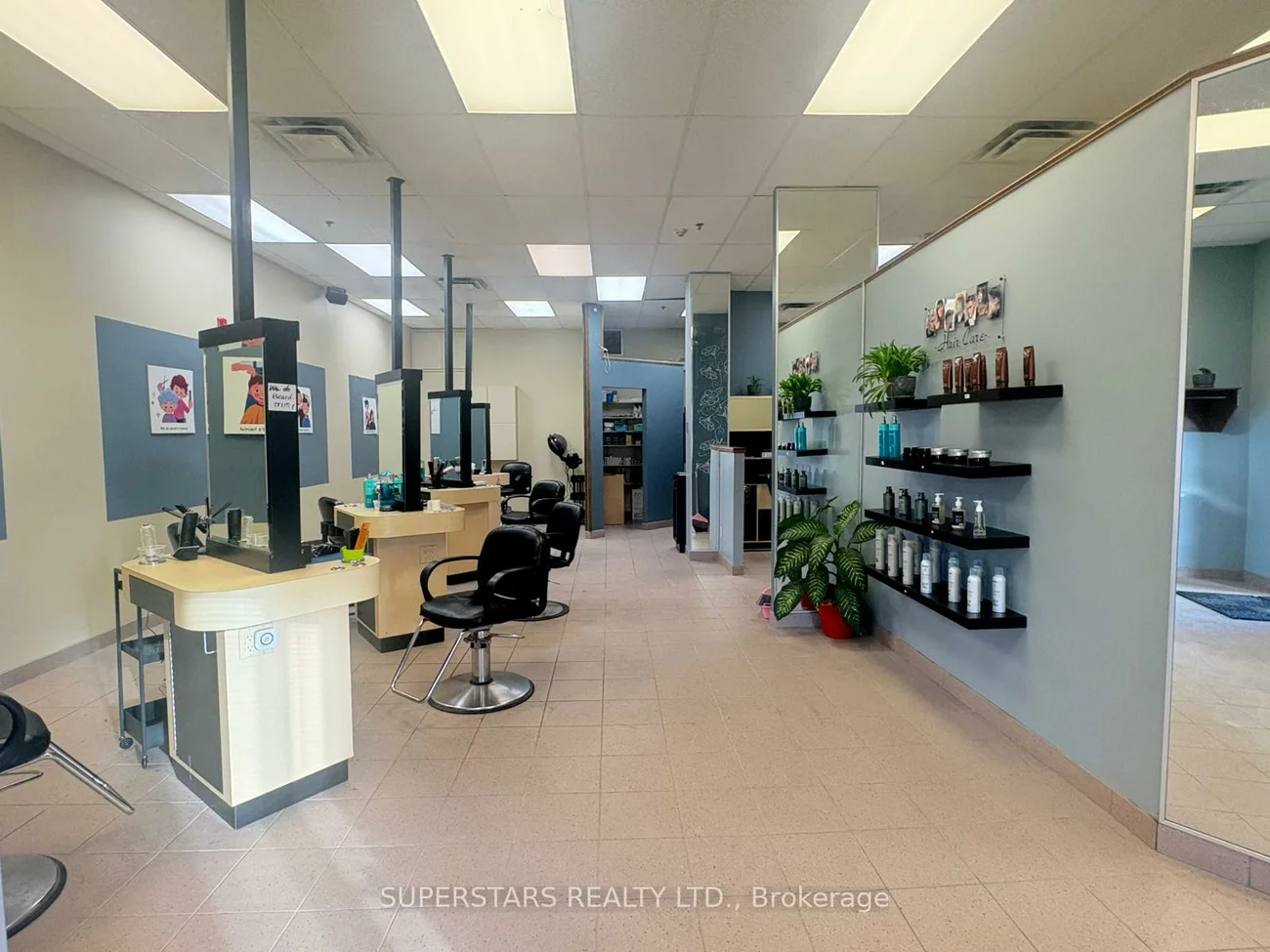 14, Wellington, Aurora Village, Aurora