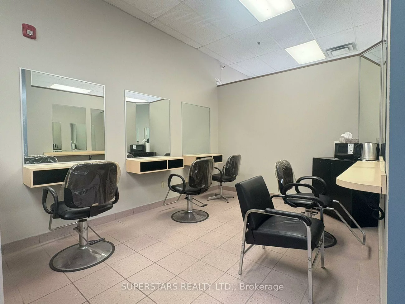 14, Wellington, Aurora Village, Aurora