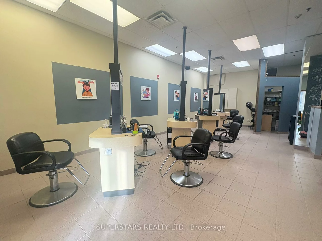 14, Wellington, Aurora Village, Aurora