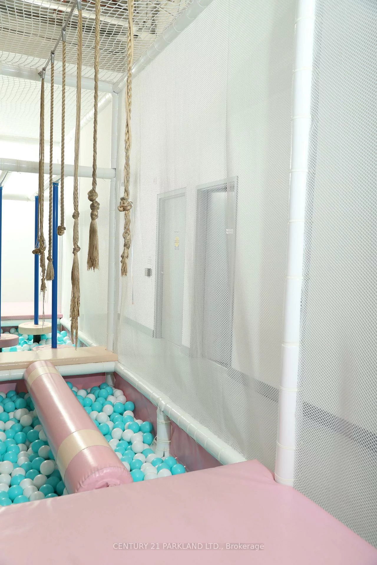 43, First Commerce, Bayview Northeast, Aurora