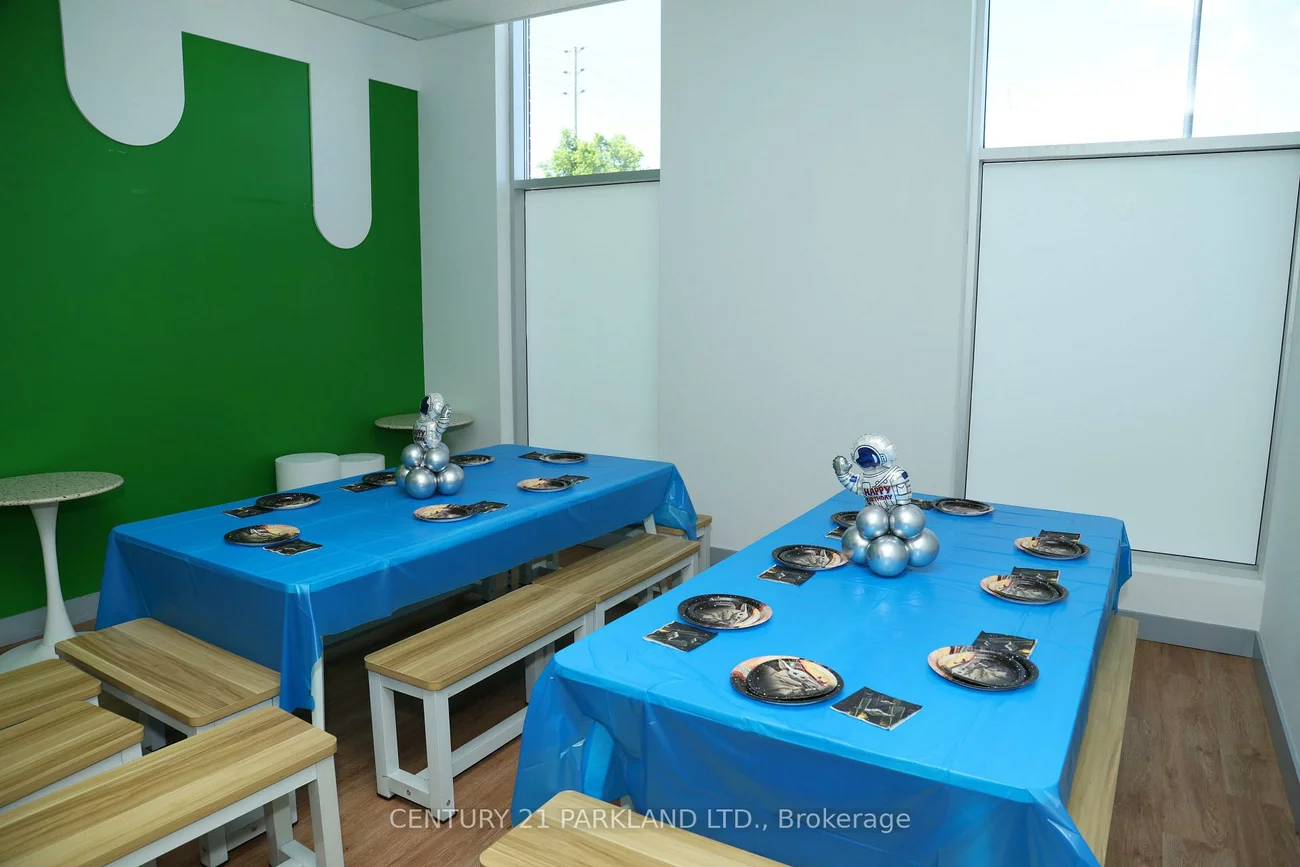 43, First Commerce, Bayview Northeast, Aurora