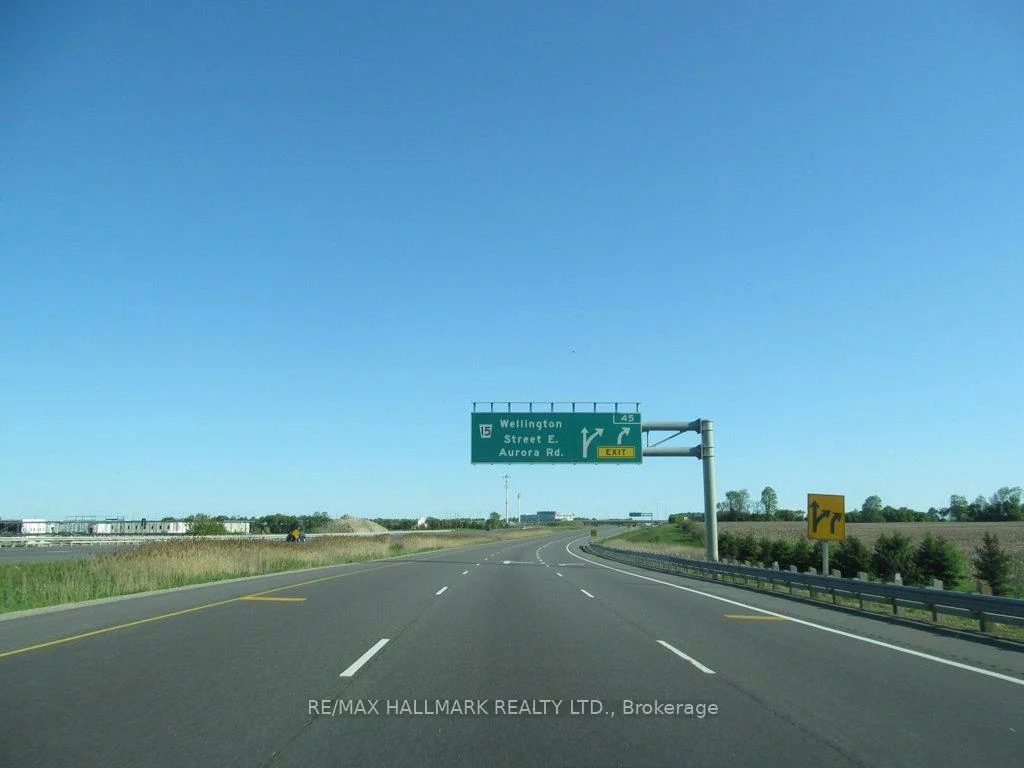 125, Don Hillock, Bayview Southeast, Aurora