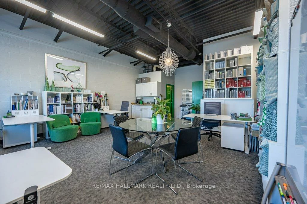 125, Don Hillock, Bayview Southeast, Aurora