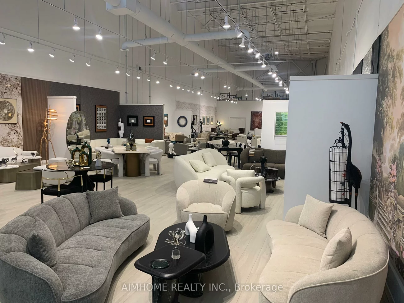 32, Don Hillock, Bayview Southeast, Aurora