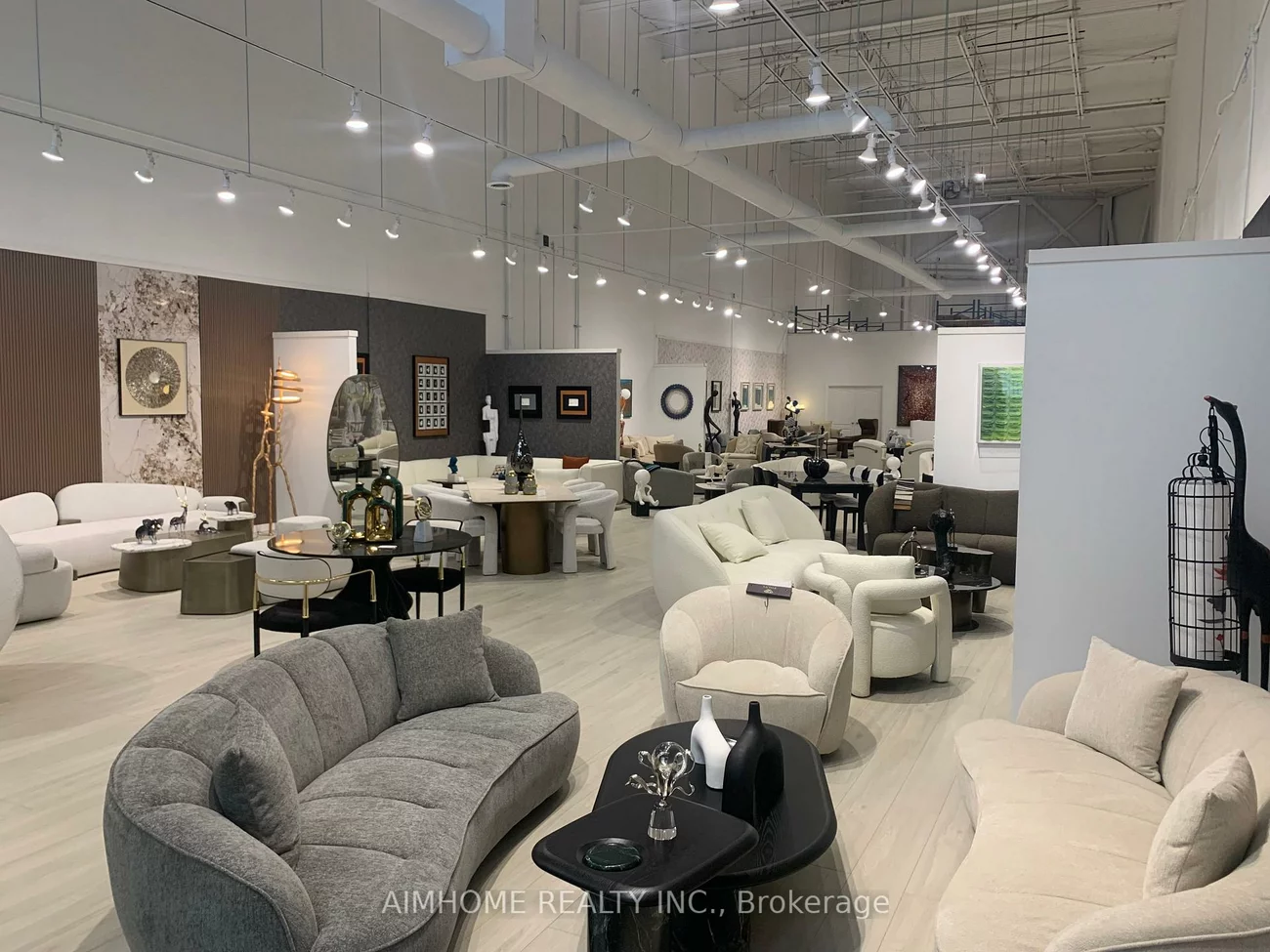 32, Don Hillock, Bayview Southeast, Aurora