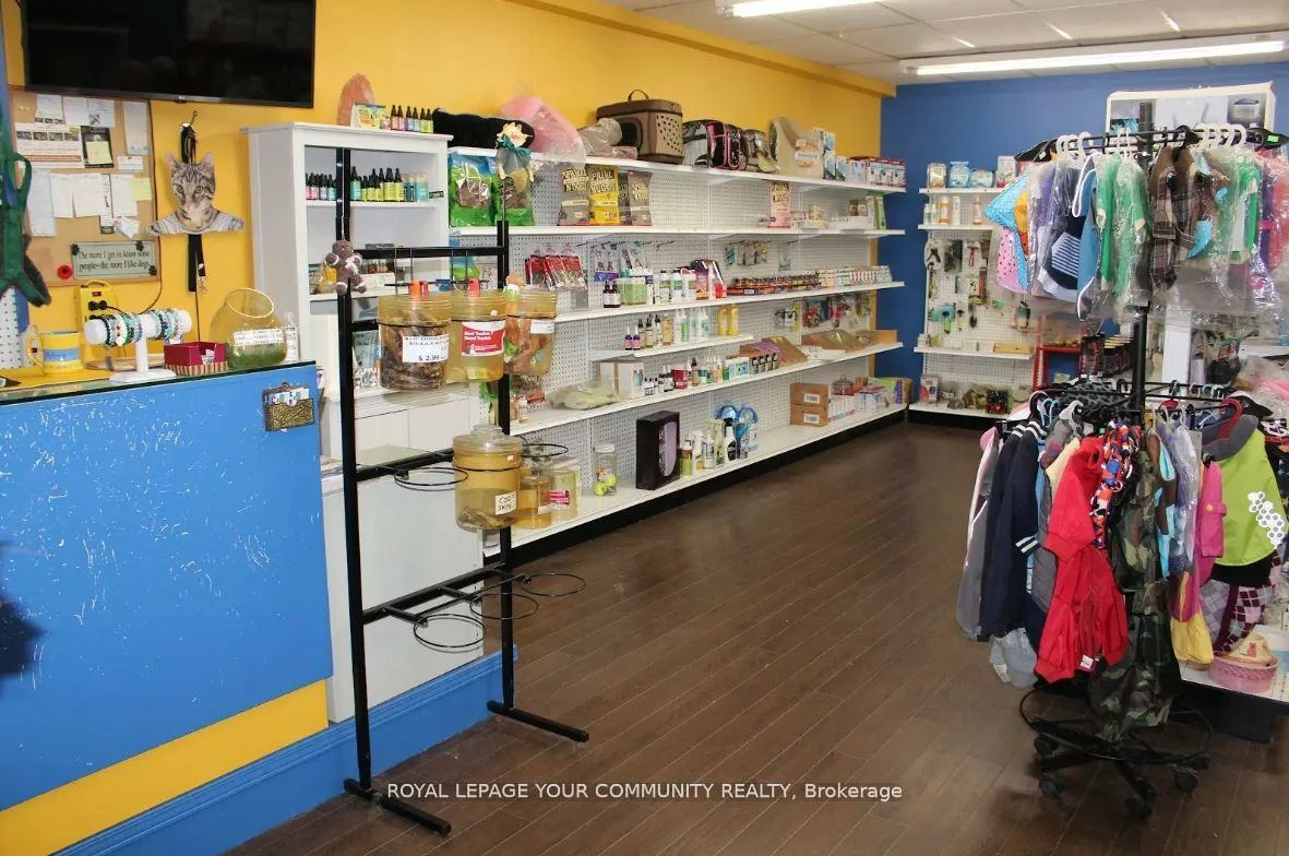 265, Edward, Aurora Village, Aurora