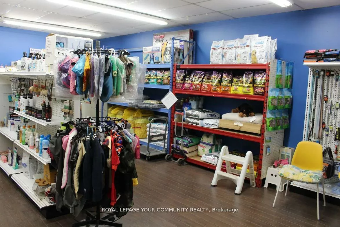 265, Edward, Aurora Village, Aurora