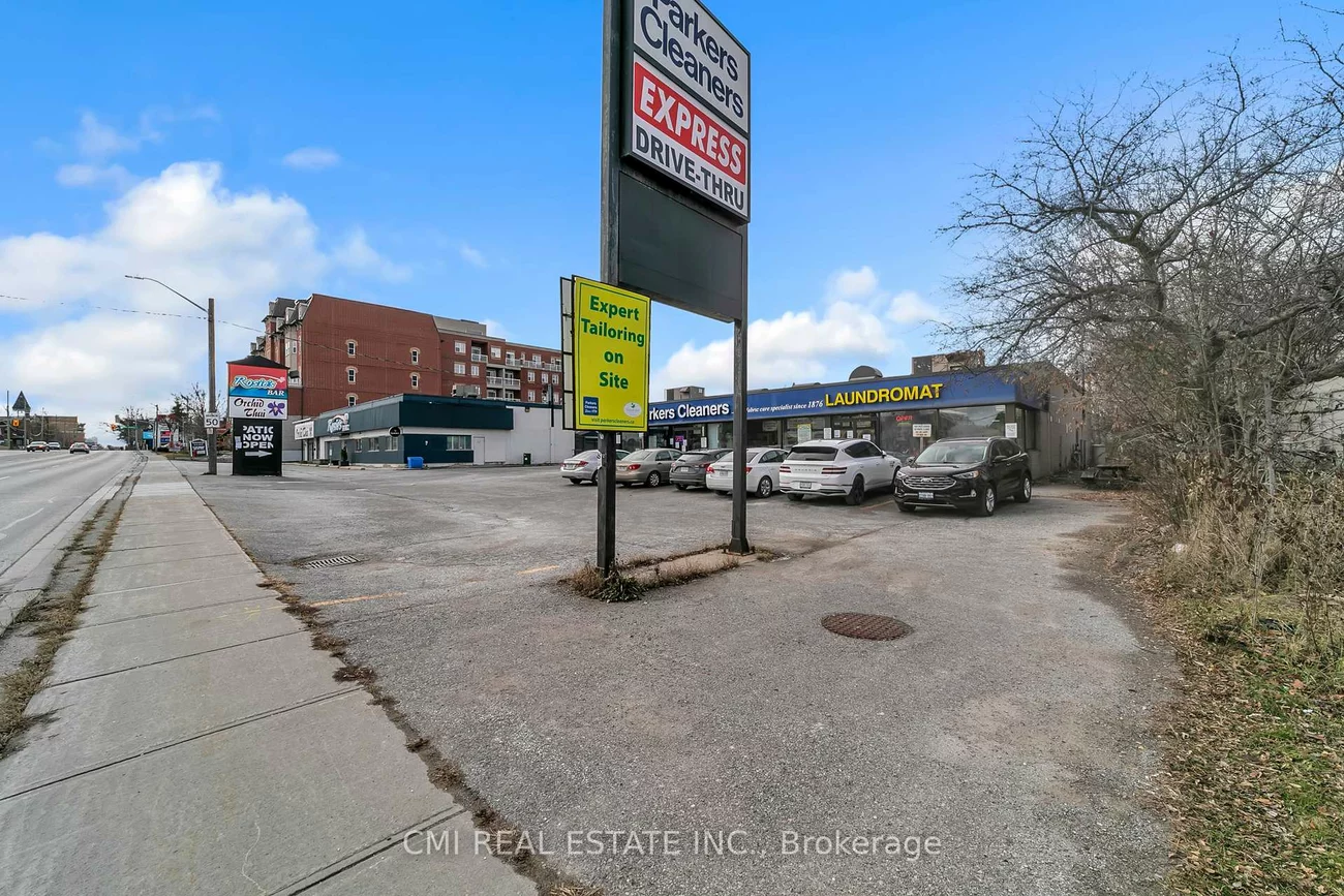 15480, Yonge, Aurora Heights, Aurora