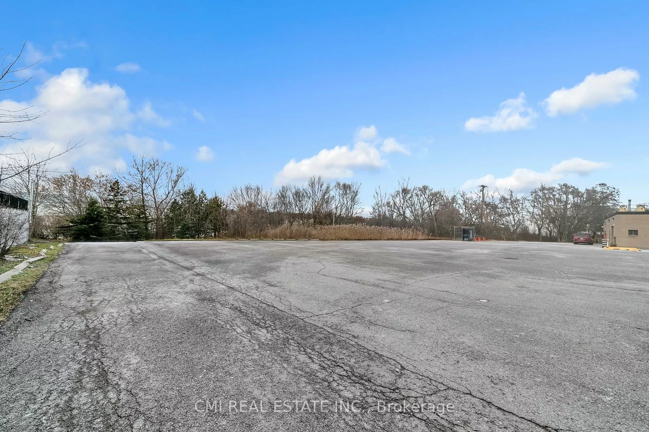 15480, Yonge, Aurora Heights, Aurora