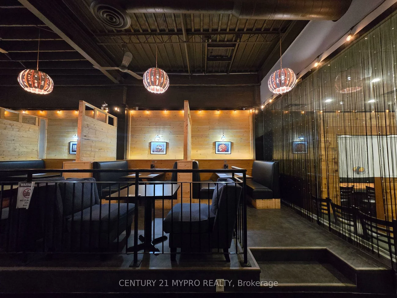 155, Wellington, Bayview Wellington, Aurora