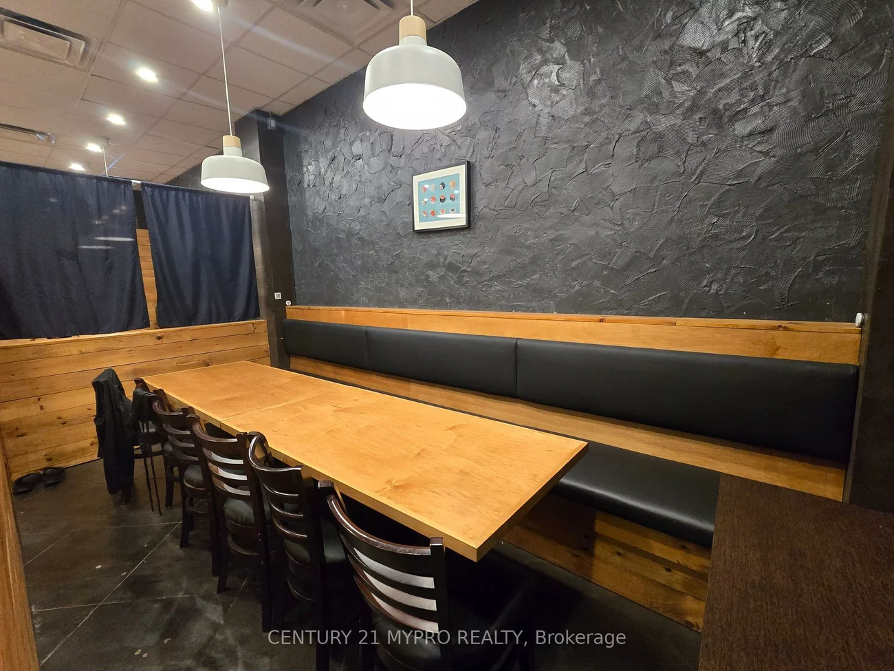 155, Wellington, Bayview Wellington, Aurora