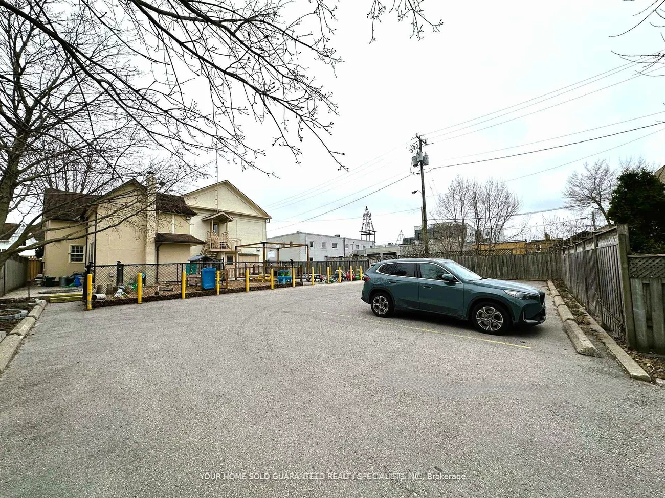 16-18, Mosley, Aurora Village, Aurora