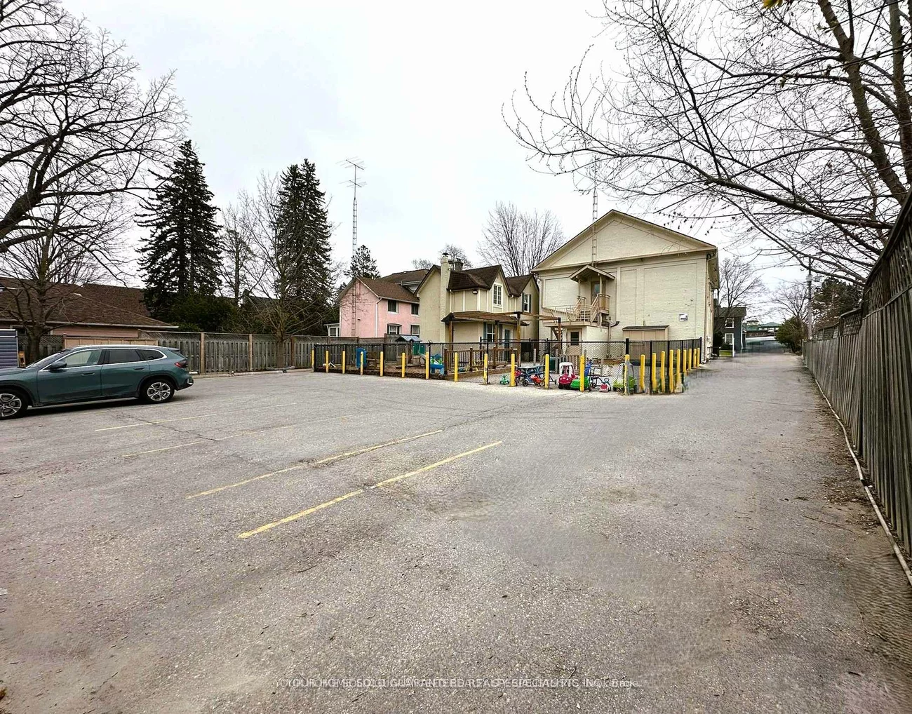 16-18, Mosley, Aurora Village, Aurora