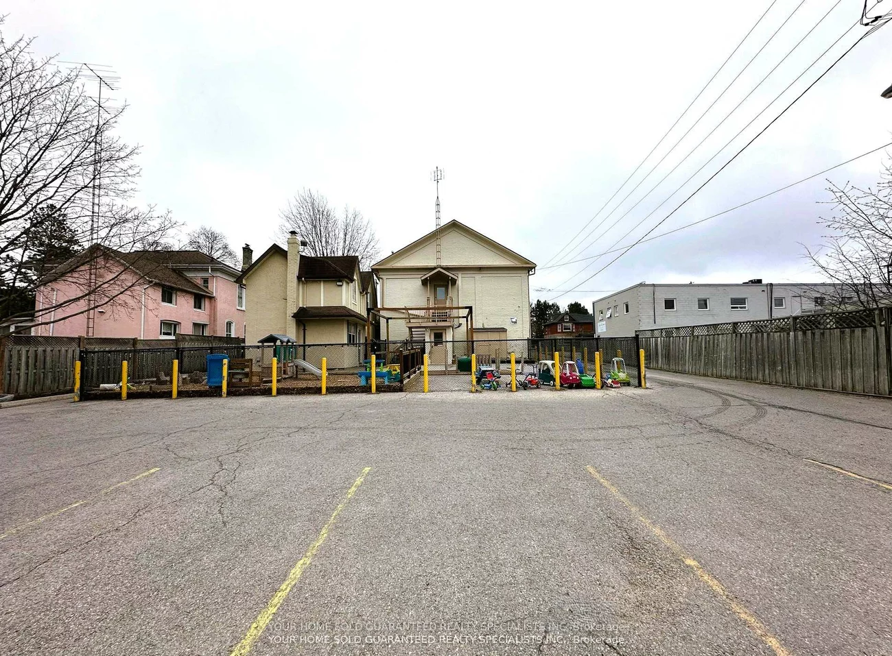 16-18, Mosley, Aurora Village, Aurora