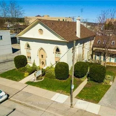 16-18, Mosley, Aurora Village, Aurora