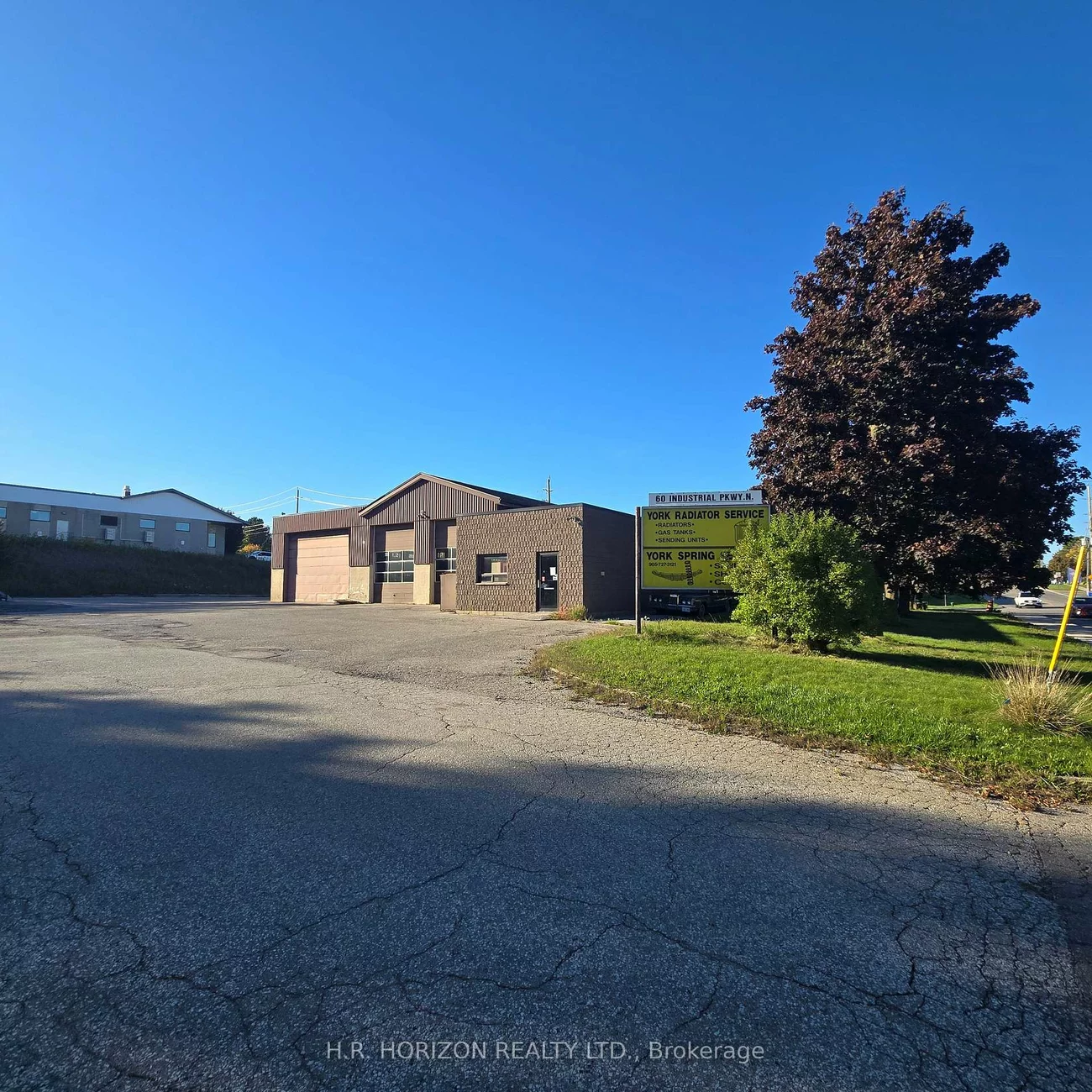 60, Industrial, Aurora Village, Aurora