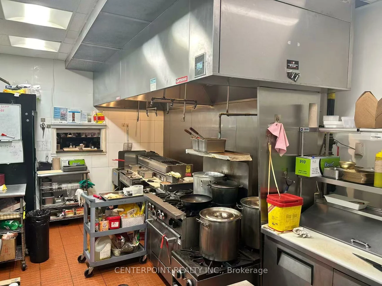 444, Hollandview, Bayview Wellington, Aurora