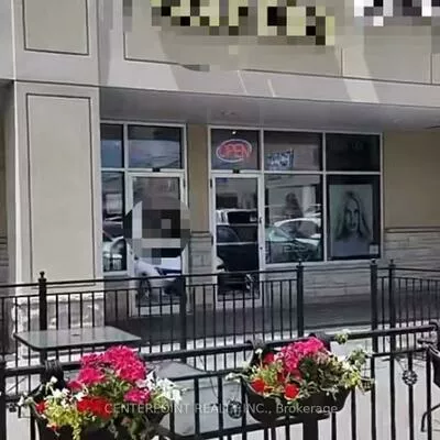 444, Hollandview, Bayview Wellington, Aurora