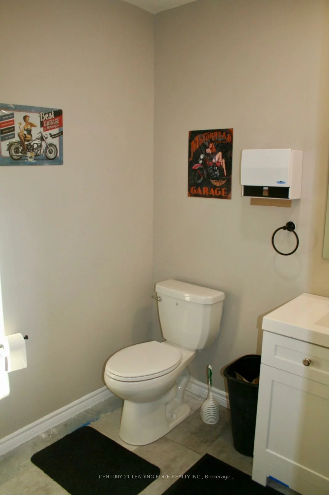 45, Eric T Smith, Bayview Southeast, Aurora