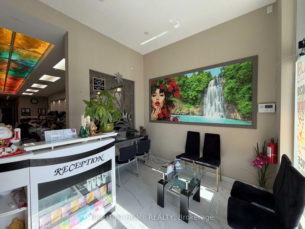 115, First Commerce, Bayview Northeast, Aurora