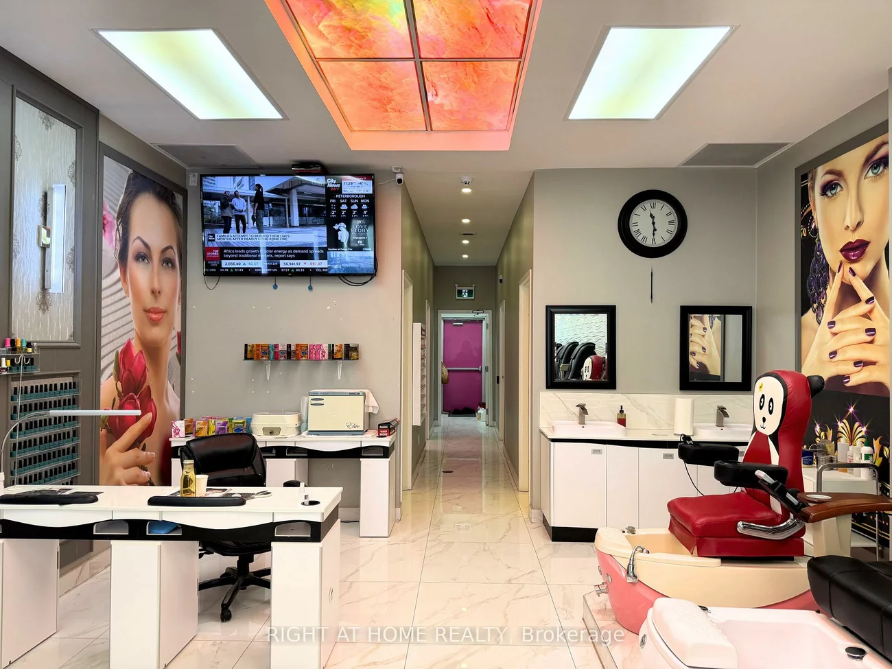 115, First Commerce, Bayview Northeast, Aurora