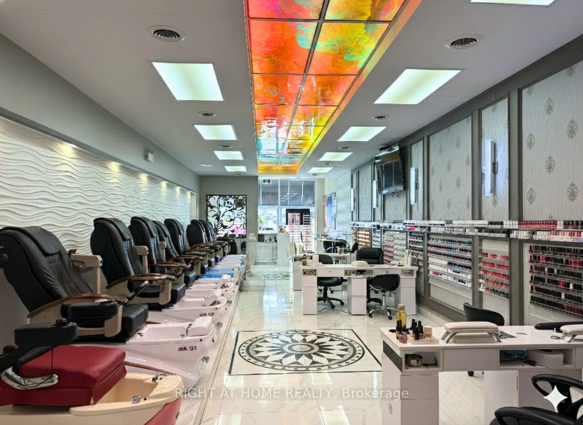 115, First Commerce, Bayview Northeast, Aurora